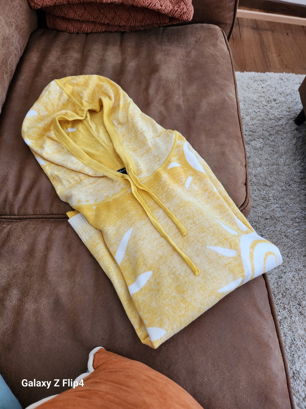 Charlies Sunlit Yellow Knit Pullover - Picture 2 of 3